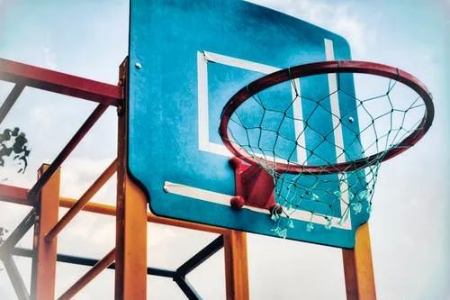 如何通过数据分析改进篮球比赛战术训练_0